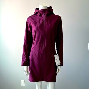 NWT Lulu Lemon Rain Rebel Jacket Raspberry/ Red size 4